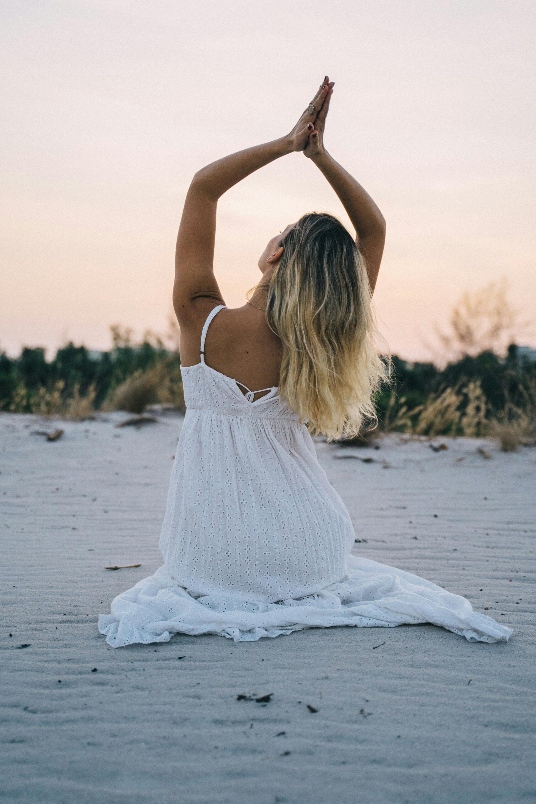 serenite-divine-paix-harmonie-retraite-femme-thailande